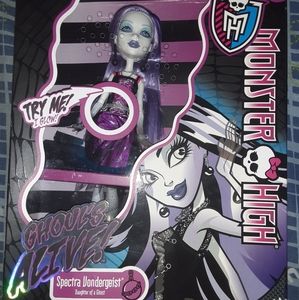 NIB Spectra Ghoul's Alive *Damaged*